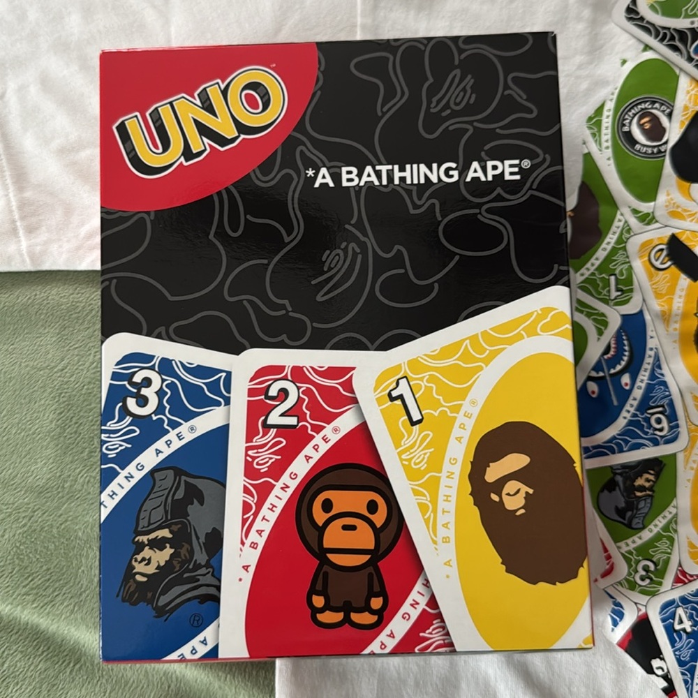 NEW & RARE!!!   BAPE X UNO APE HEAD TEE WHITE & playing cards. - Picture 6 of 9